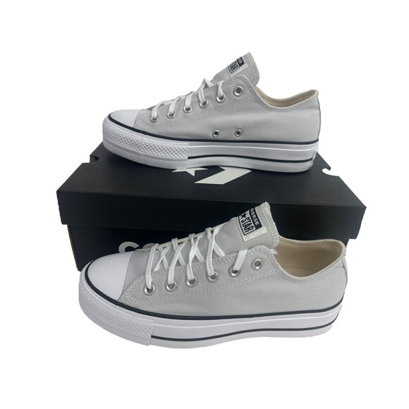 Converse Women's Chuck Taylor‎ All Star Lift Low  Platform Sneakers Size 9.5 New - Picture 1 of 12